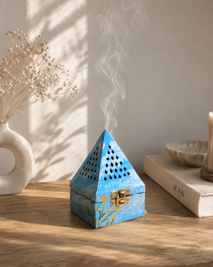 Blue with daisies Oud/bakhoor/Dhoop burner