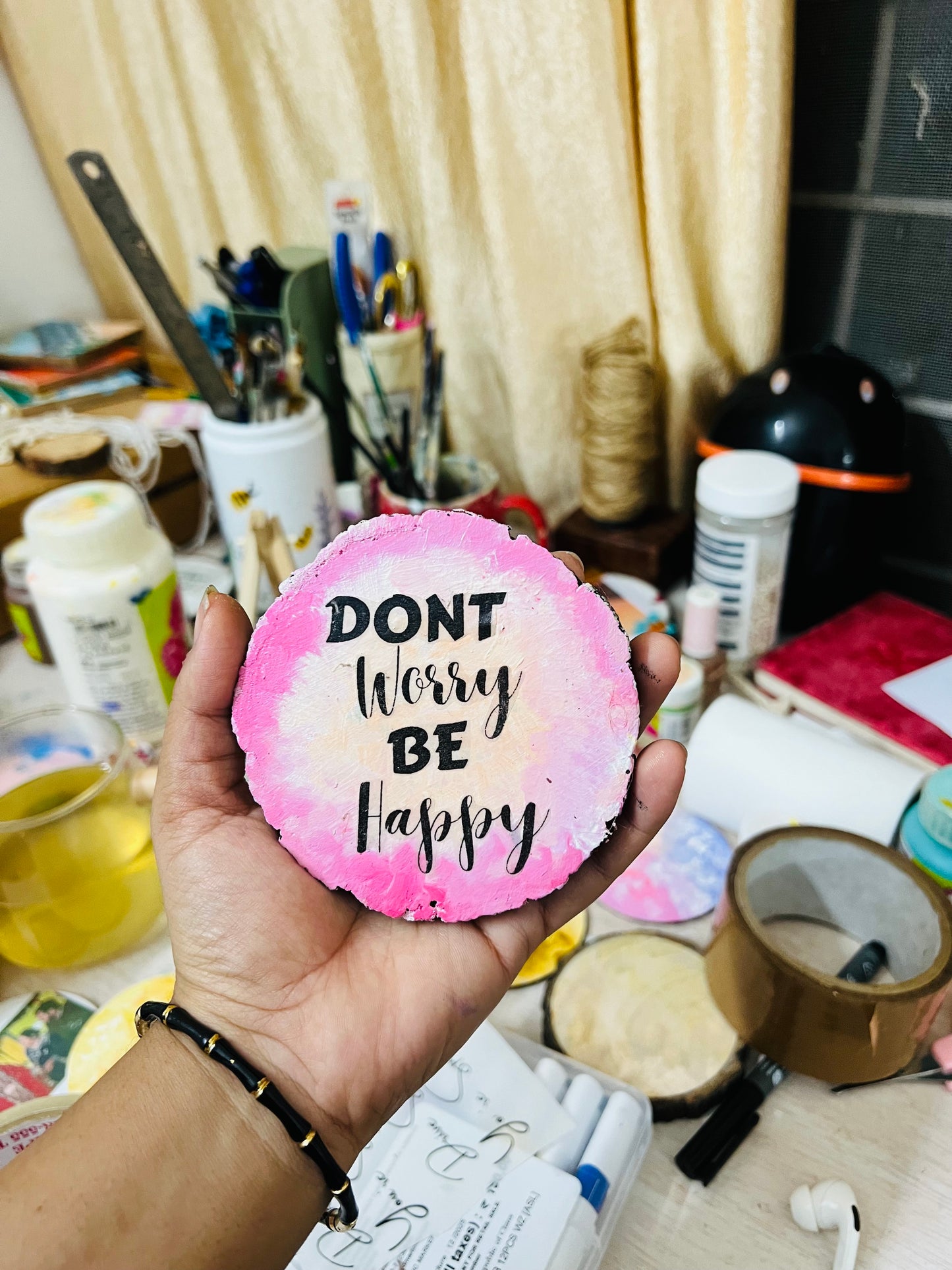 Don’t worry Be happy - painted wood log with stand